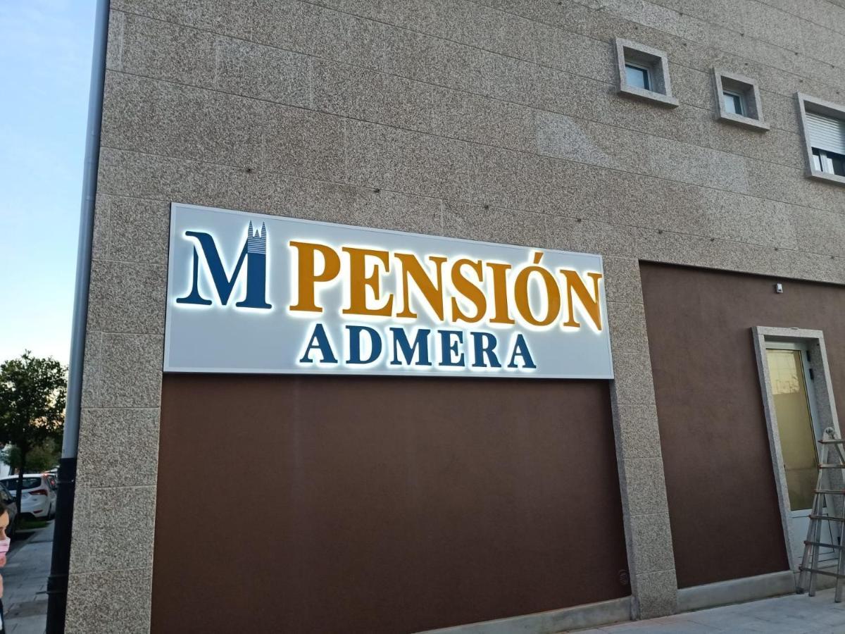 Pension Boutique Admera 圣地亚哥－德孔波斯特拉 外观 照片