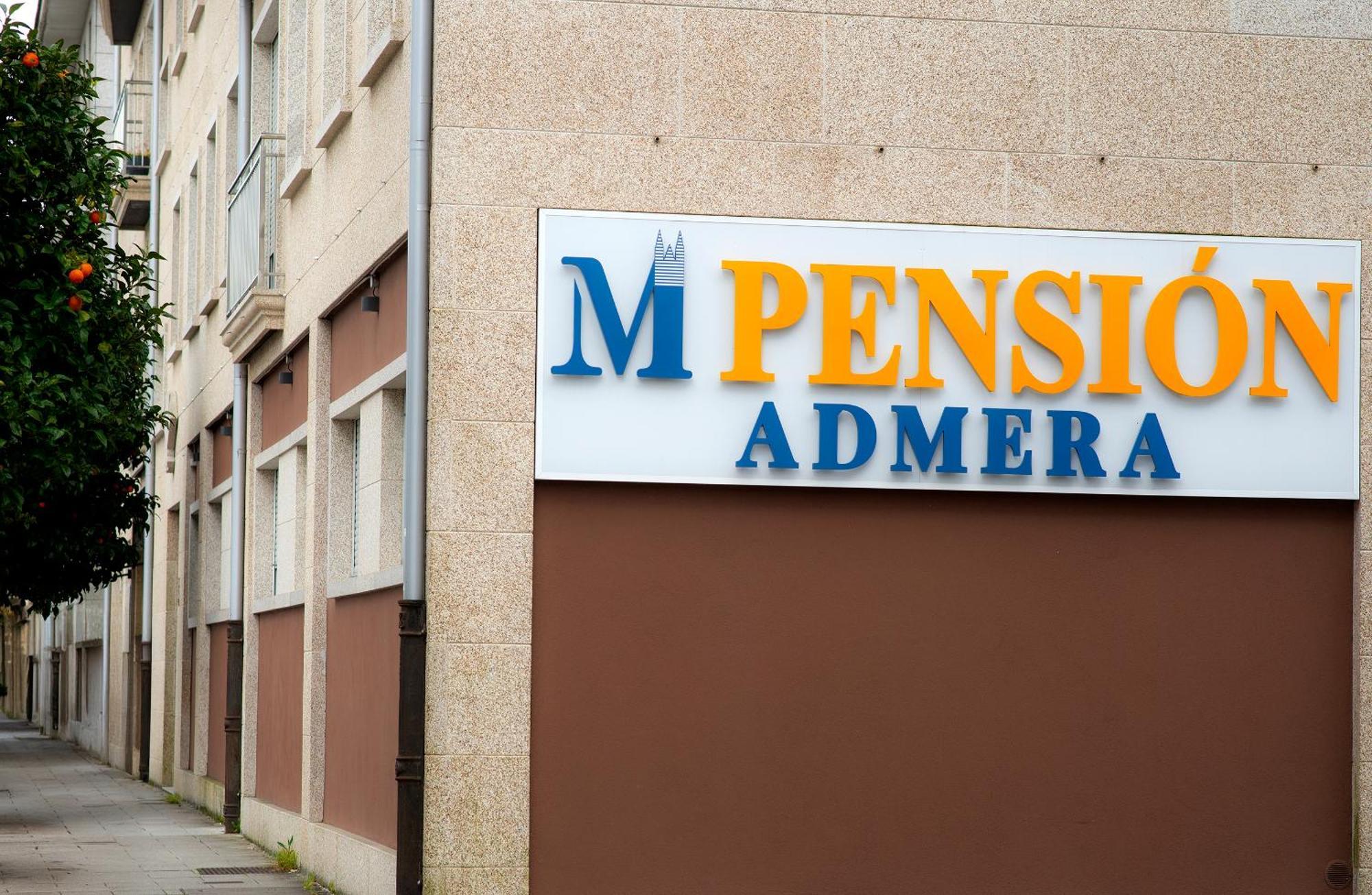 Pension Boutique Admera 圣地亚哥－德孔波斯特拉 外观 照片